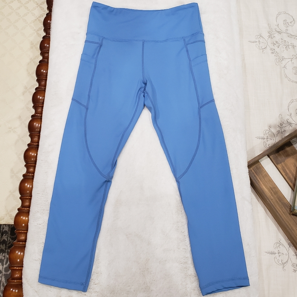 Zyia Blue Steel Pocket Light n Tight Hi-Rise Capri